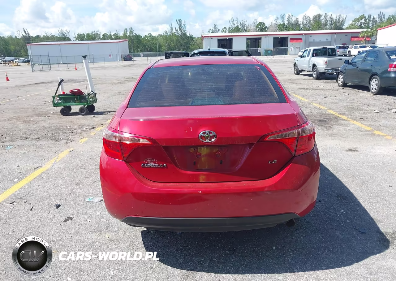 2018 Toyota Corolla Le VIN:5YFBURHEXJP766519 - 17