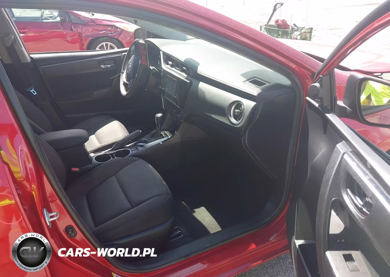 2018 Toyota Corolla Le VIN:5YFBURHEXJP766519 - 5