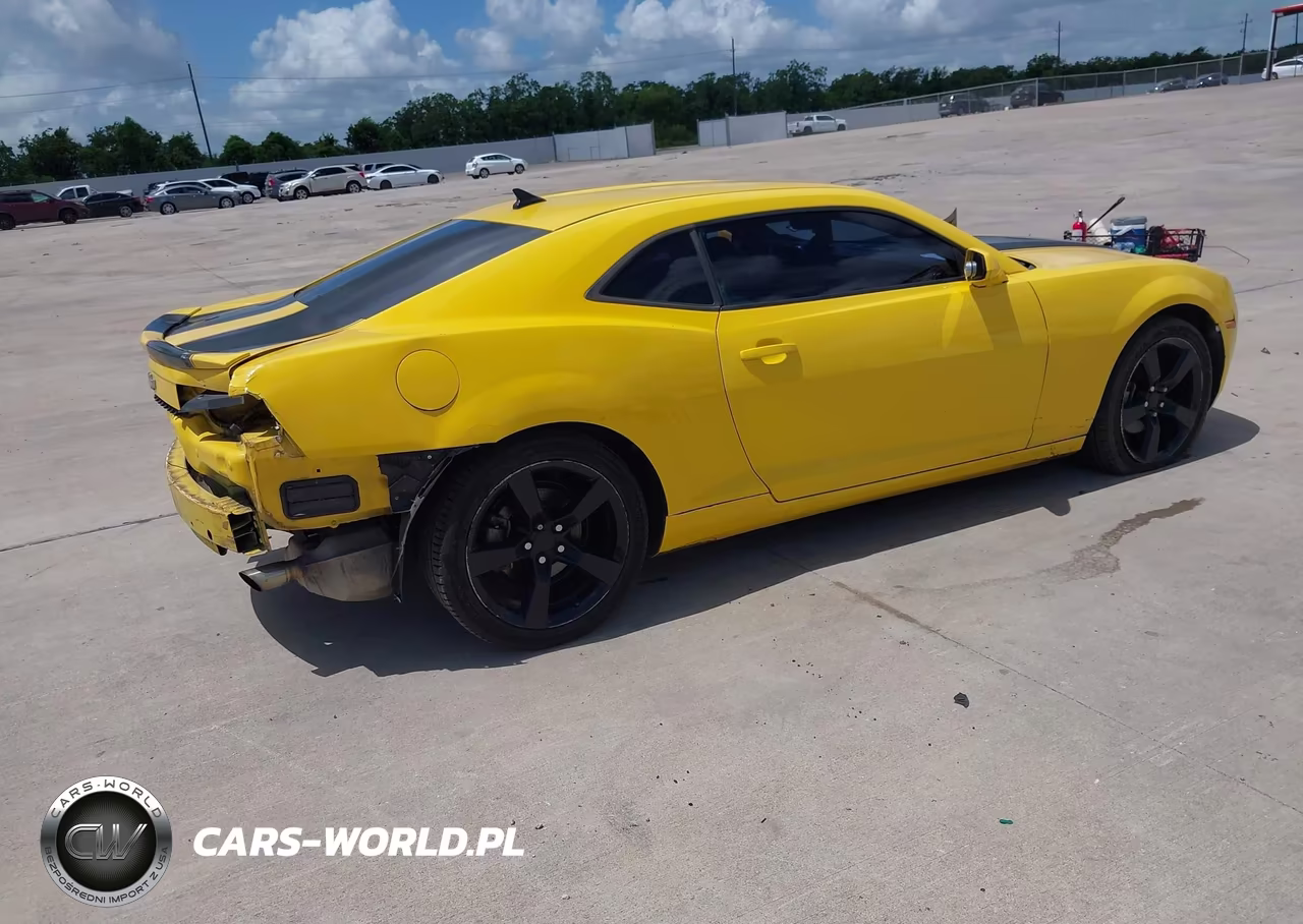 2011 Chevrolet Camaro 2Ls VIN:2G1FA1ED1B9121615 - 4