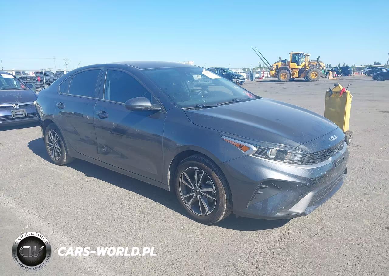 2022 Kia Forte Lxs – zdjęcie 1 z 17