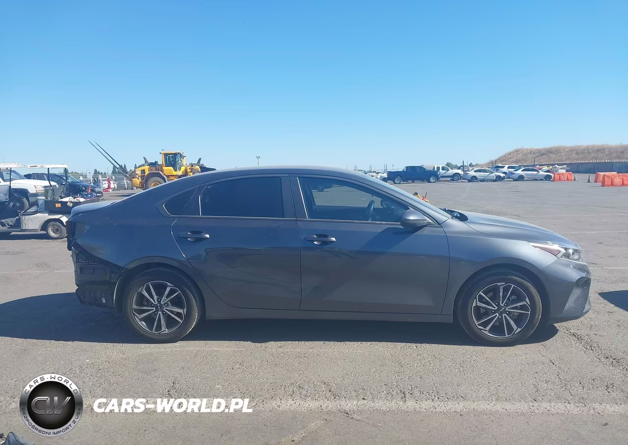 2022 Kia Forte Lxs VIN:3KPF24AD1NE477967 - 14