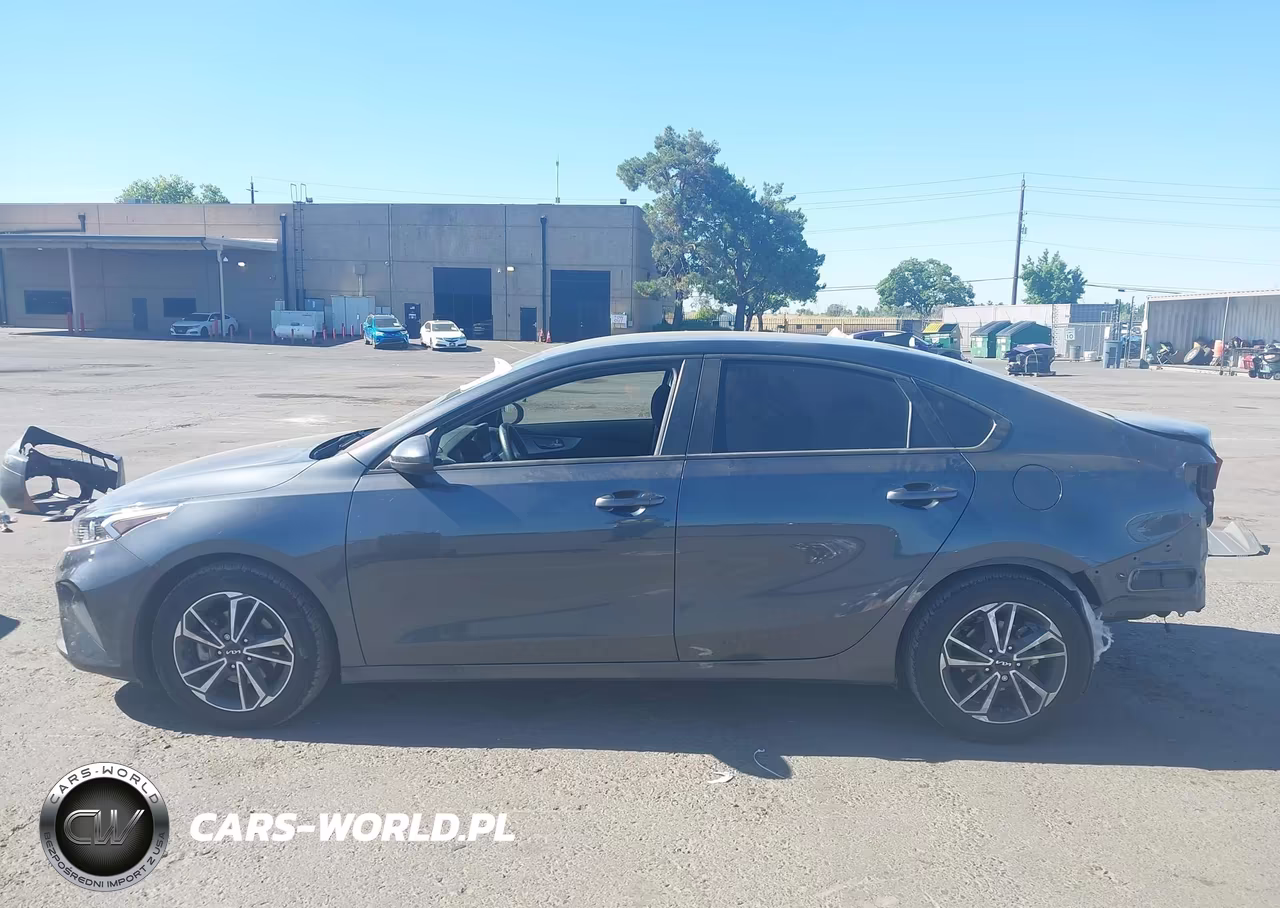 2022 Kia Forte Lxs VIN:3KPF24AD1NE477967 - 15