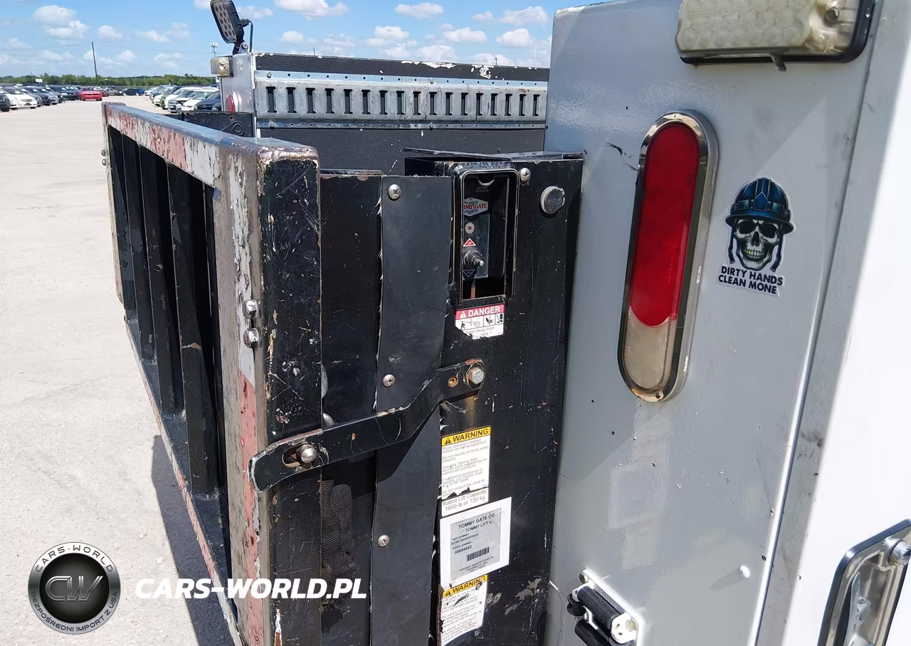 2019 Ford F-350 Chassis Xl VIN:1FDRF3E63KED41088 - 12