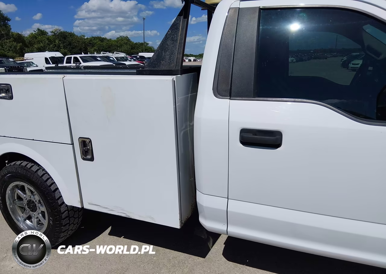 2019 Ford F-350 Chassis Xl VIN:1FDRF3E63KED41088 - 16