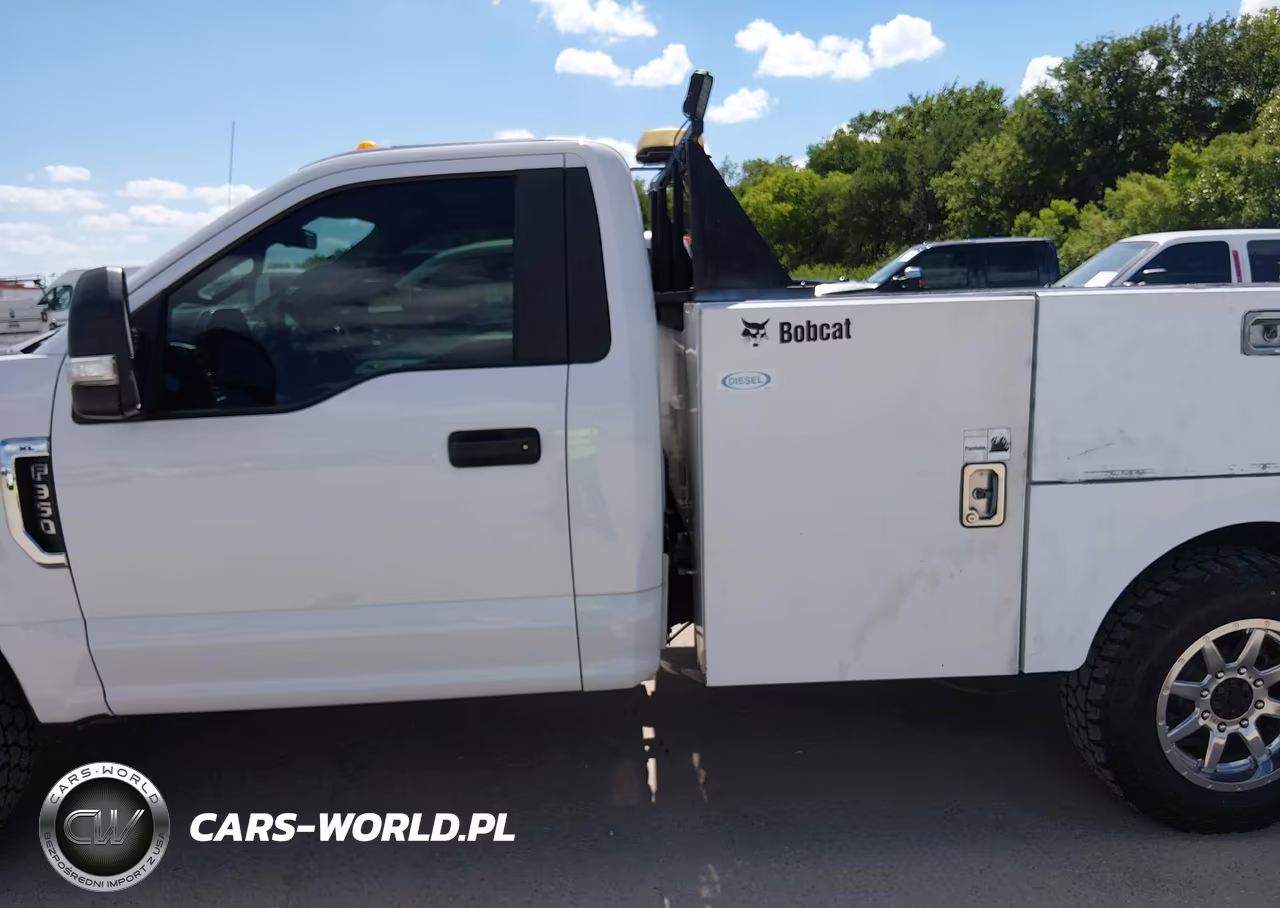 2019 Ford F-350 Chassis Xl VIN:1FDRF3E63KED41088 - 17