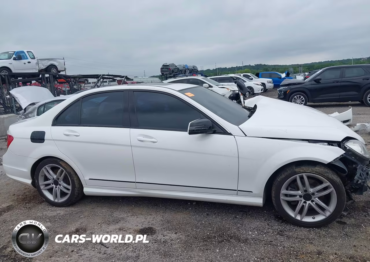 2013 Mercedes-Benz C 250 Sport VIN:WDDGF4HBXDA763644 - 14