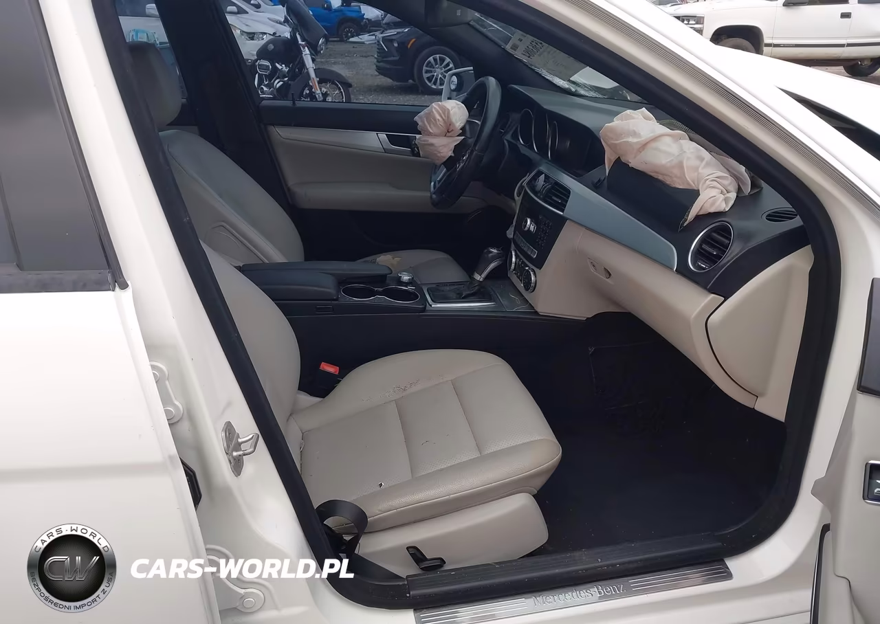 2013 Mercedes-Benz C 250 Sport VIN:WDDGF4HBXDA763644 - 5