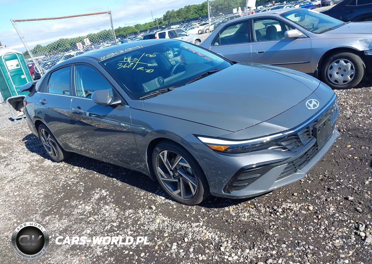 2025 Hyundai Elantra Limited – zdjęcie 1 z 17