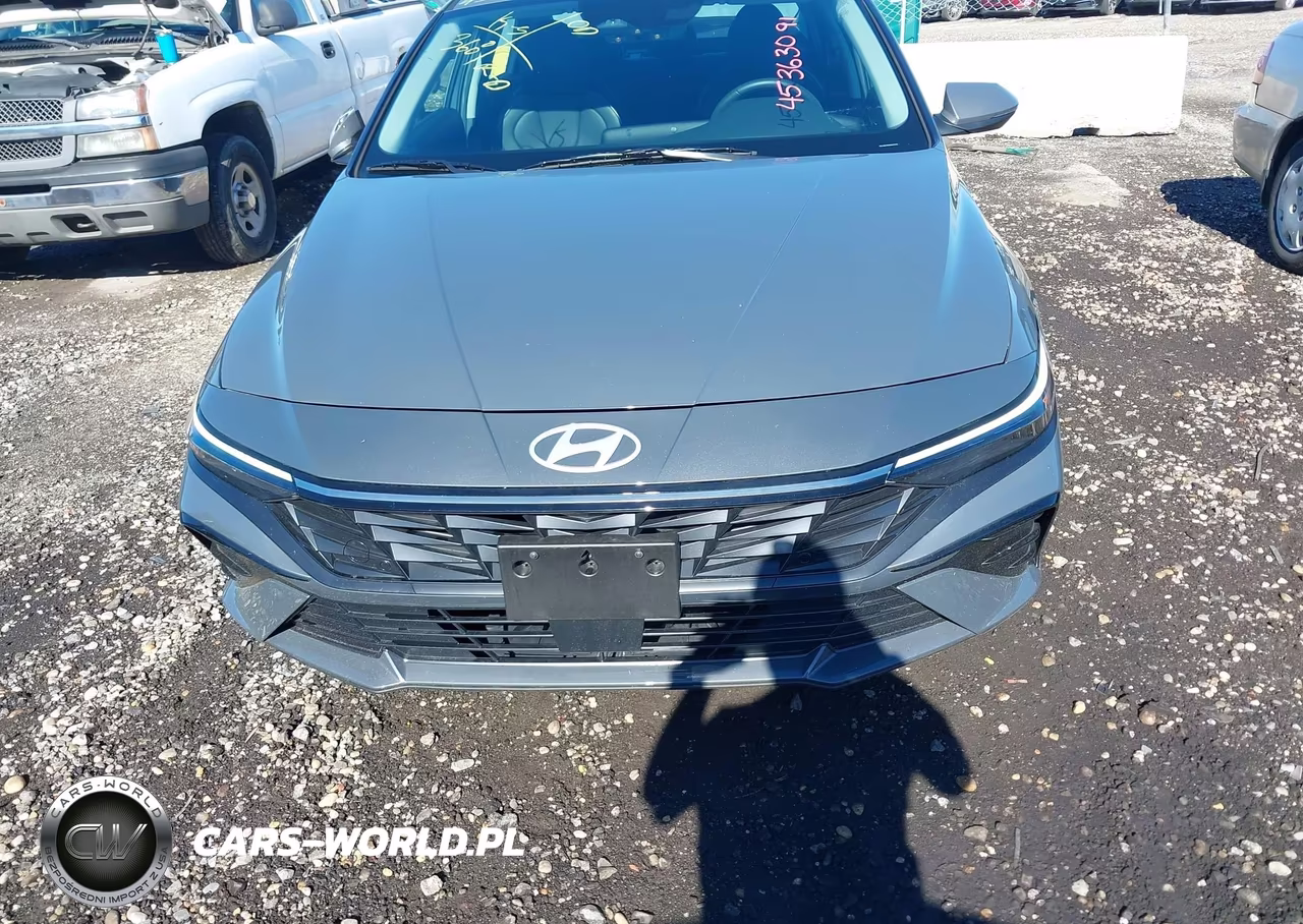 2025 Hyundai Elantra Limited VIN:KMHLP4DG8SU073745 - 12