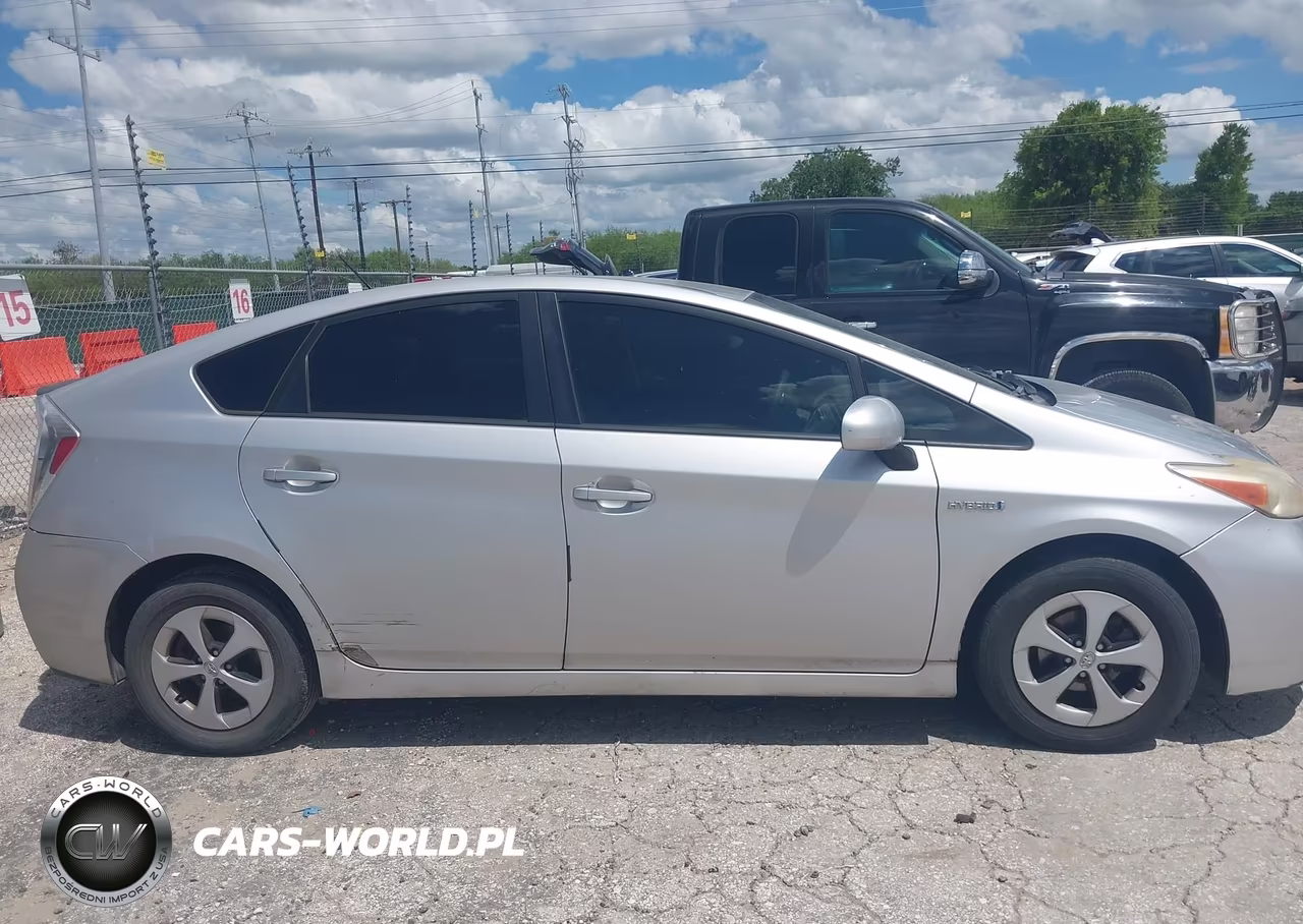 2012 Toyota Prius Two VIN:JTDKN3DU4C1525358 - 13