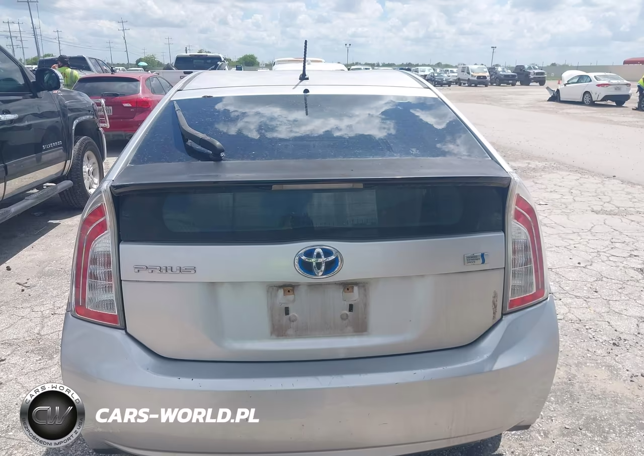 2012 Toyota Prius Two VIN:JTDKN3DU4C1525358 - 16