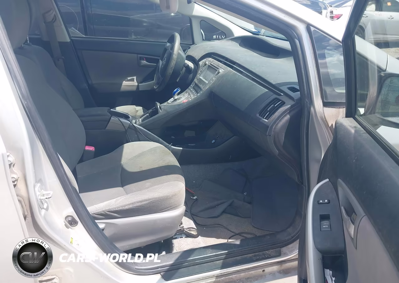 2012 Toyota Prius Two VIN:JTDKN3DU4C1525358 - 5