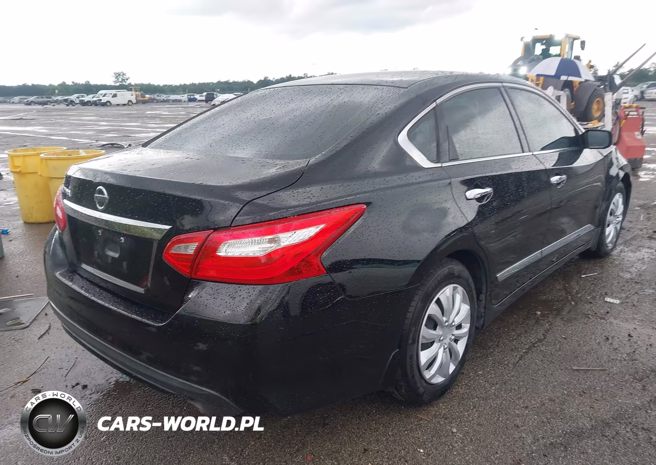 2017 Nissan Altima 2.5 S VIN:1N4AL3AP6HN345983 - 4