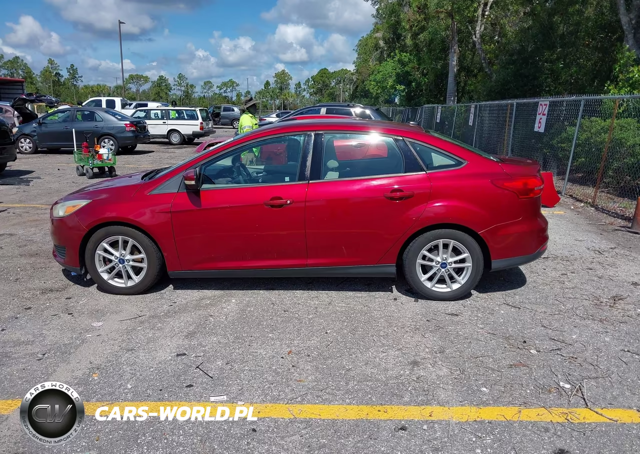 2015 Ford Focus Se VIN:1FADP3F25FL311864 - 15