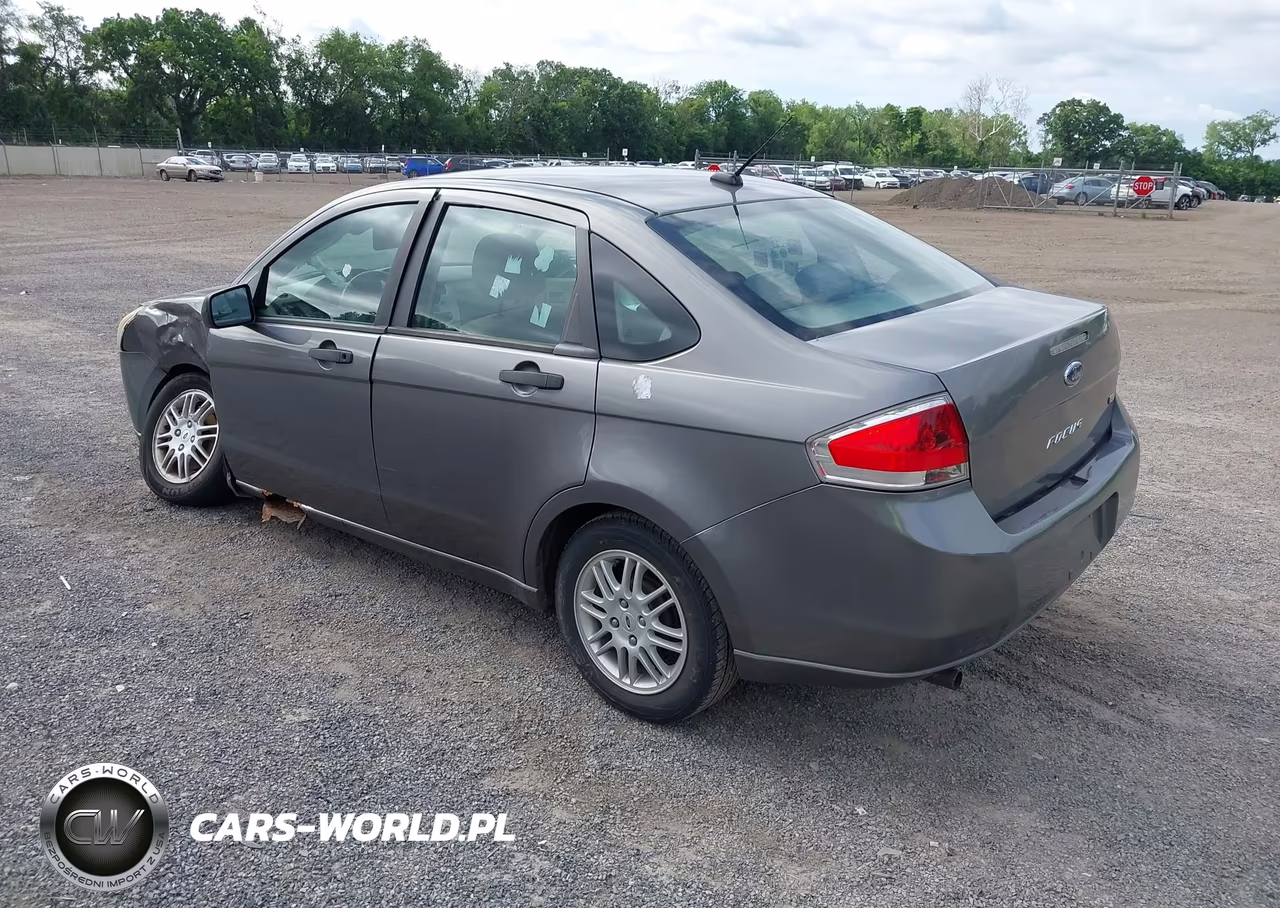 2010 Ford Focus Se VIN:1FAHP3FN3AW239694 - 3
