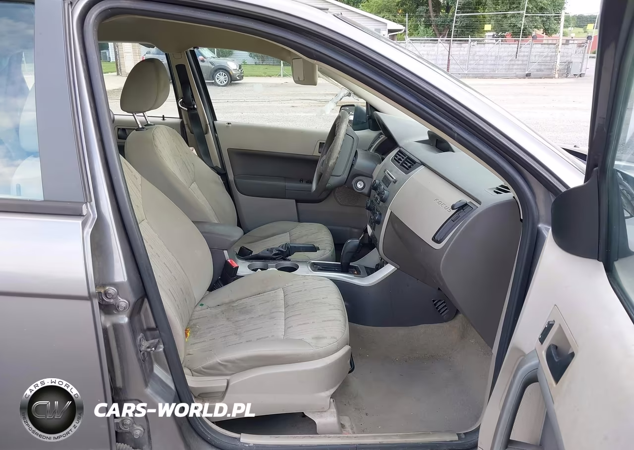 2010 Ford Focus Se VIN:1FAHP3FN3AW239694 - 5