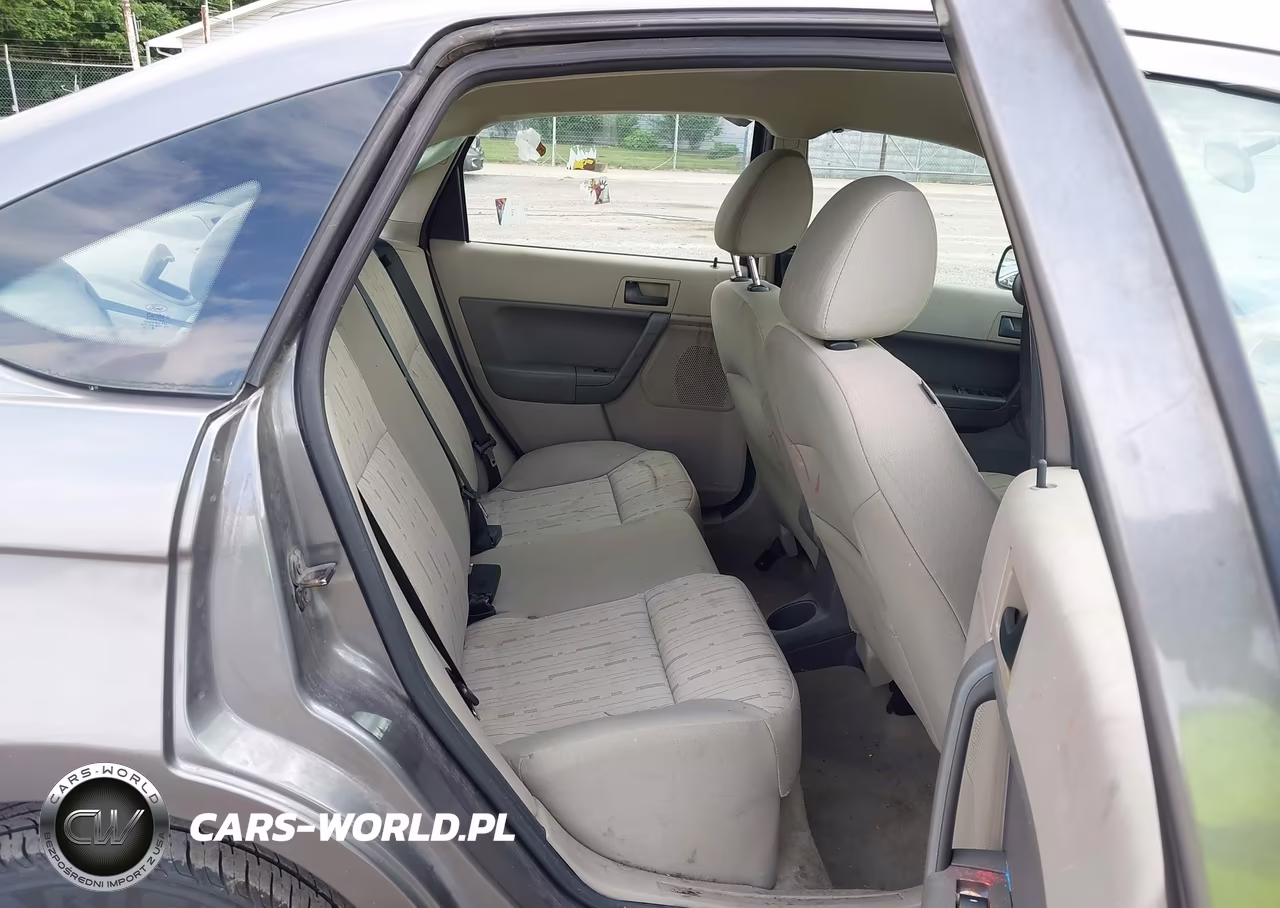 2010 Ford Focus Se VIN:1FAHP3FN3AW239694 - 8