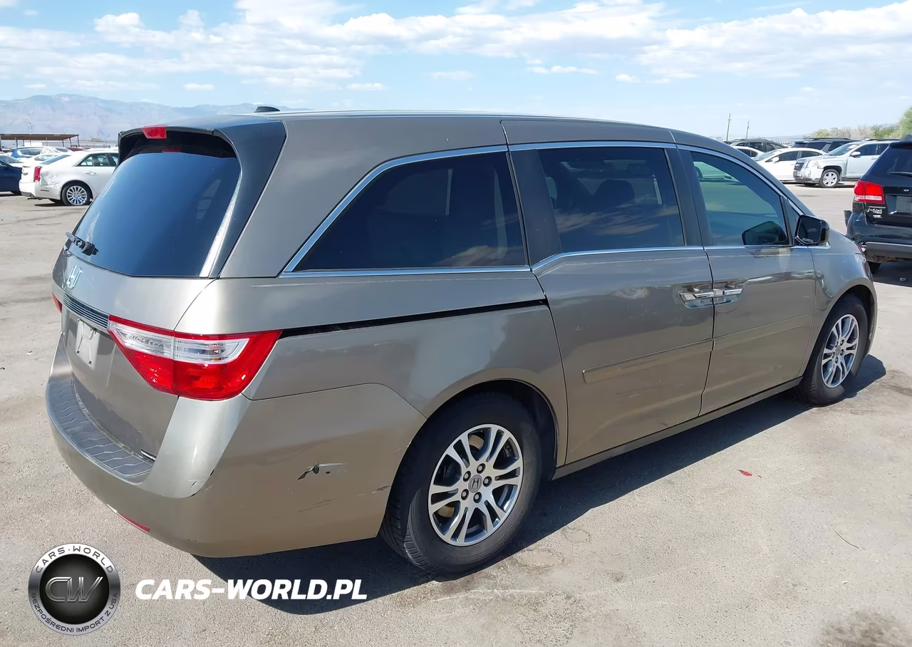 2013 Honda Odyssey Ex-L VIN:5FNRL5H64DB005116 - 4