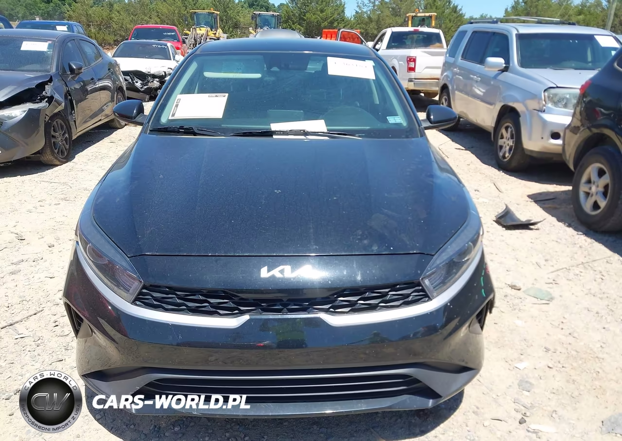 2024 Kia Forte Lxs VIN:3KPF24AD4RE752639 - 12