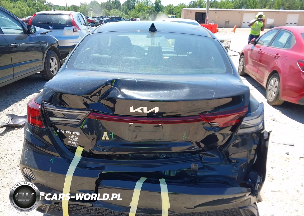 2024 Kia Forte Lxs VIN:3KPF24AD4RE752639 - 16