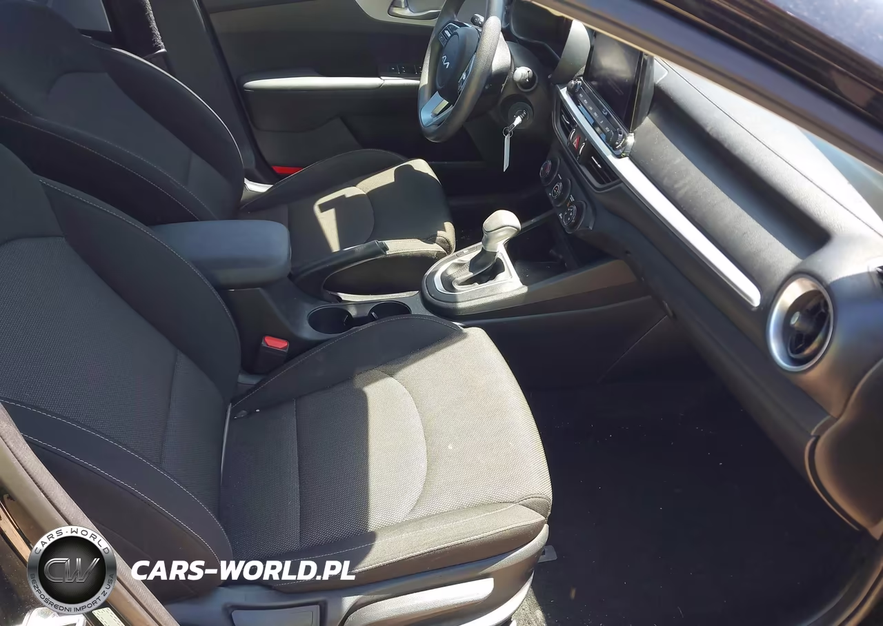 2024 Kia Forte Lxs VIN:3KPF24AD4RE752639 - 5