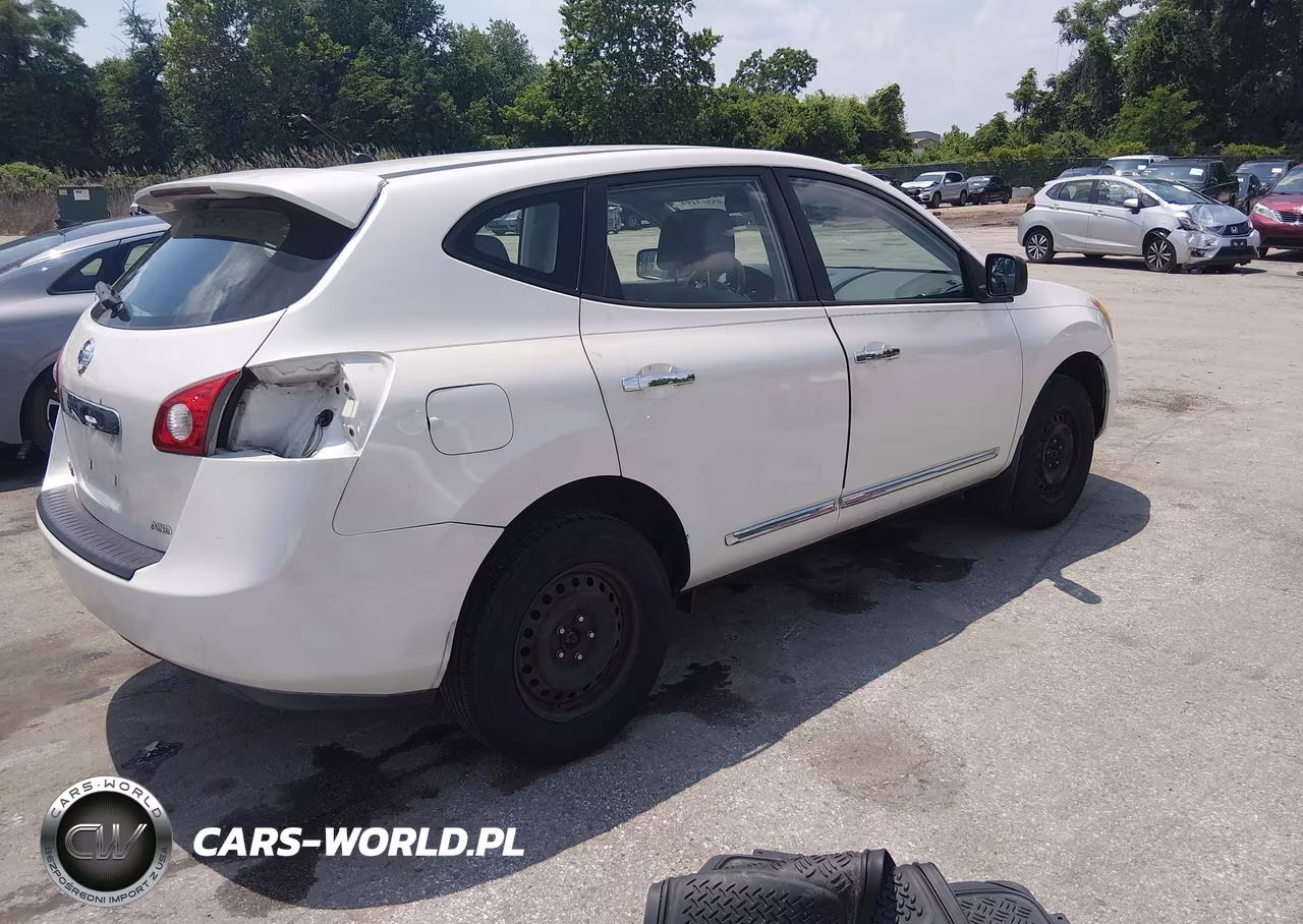 2011 Nissan Rogue S VIN:JN8AS5MV8BW257610 - 4