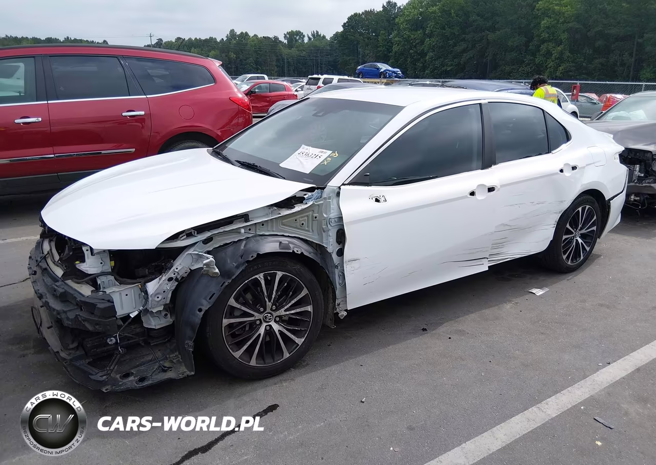 2018 Toyota Camry Se VIN:4T1B11HK1JU633453 - 2