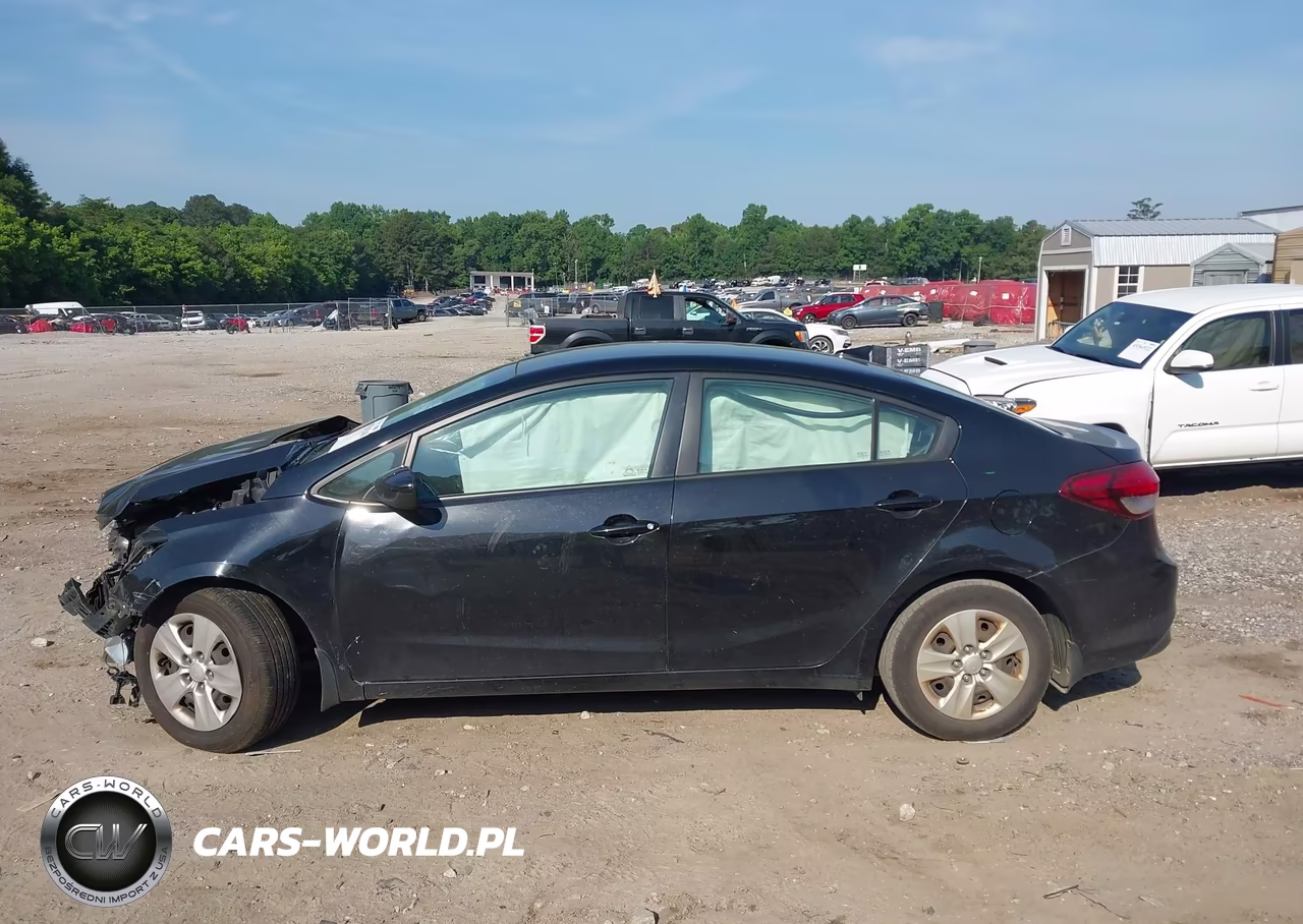 2018 Kia Forte Lx VIN:3KPFL4A78JE256108 - 14