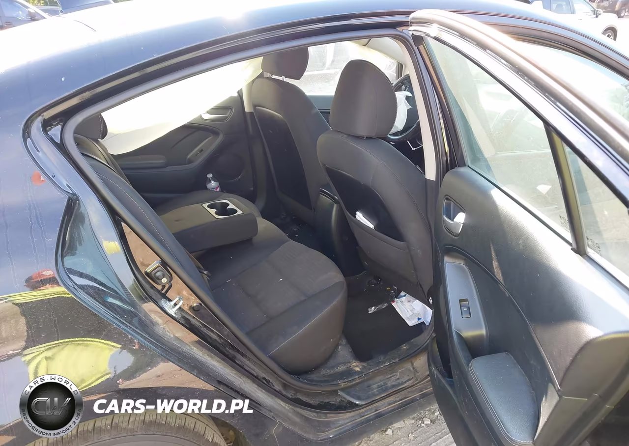 2018 Kia Forte Lx VIN:3KPFL4A78JE256108 - 8