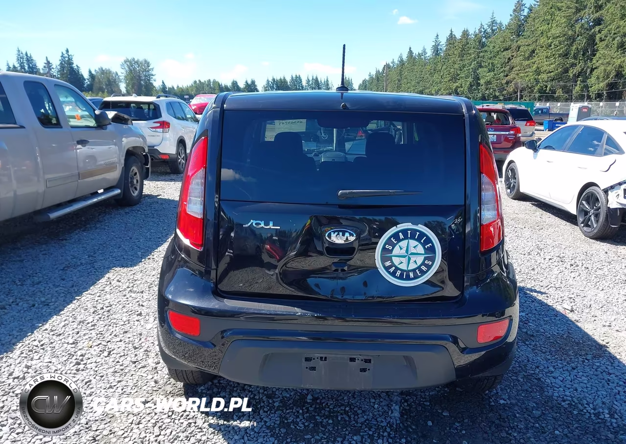 2013 Kia Soul + VIN:KNDJT2A65D7625890 - 16