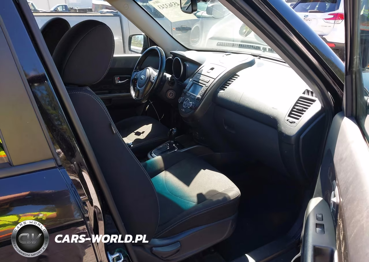 2013 Kia Soul + VIN:KNDJT2A65D7625890 - 17