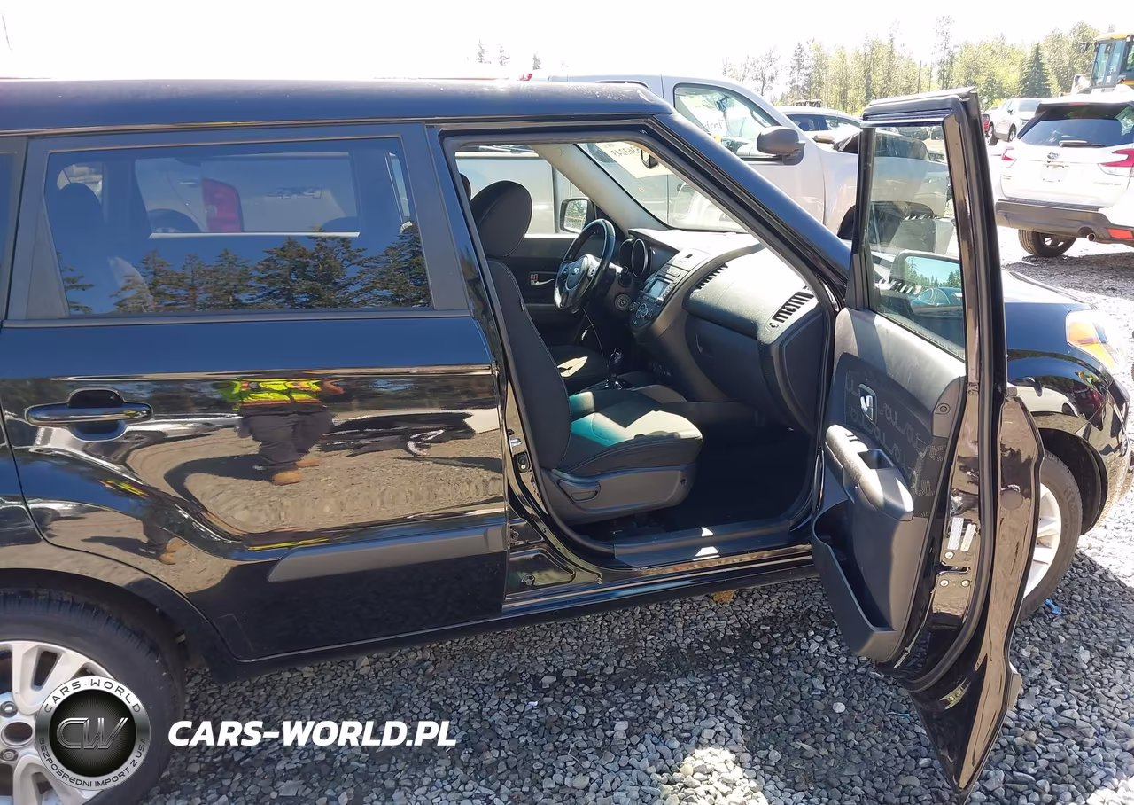2013 Kia Soul + VIN:KNDJT2A65D7625890 - 5
