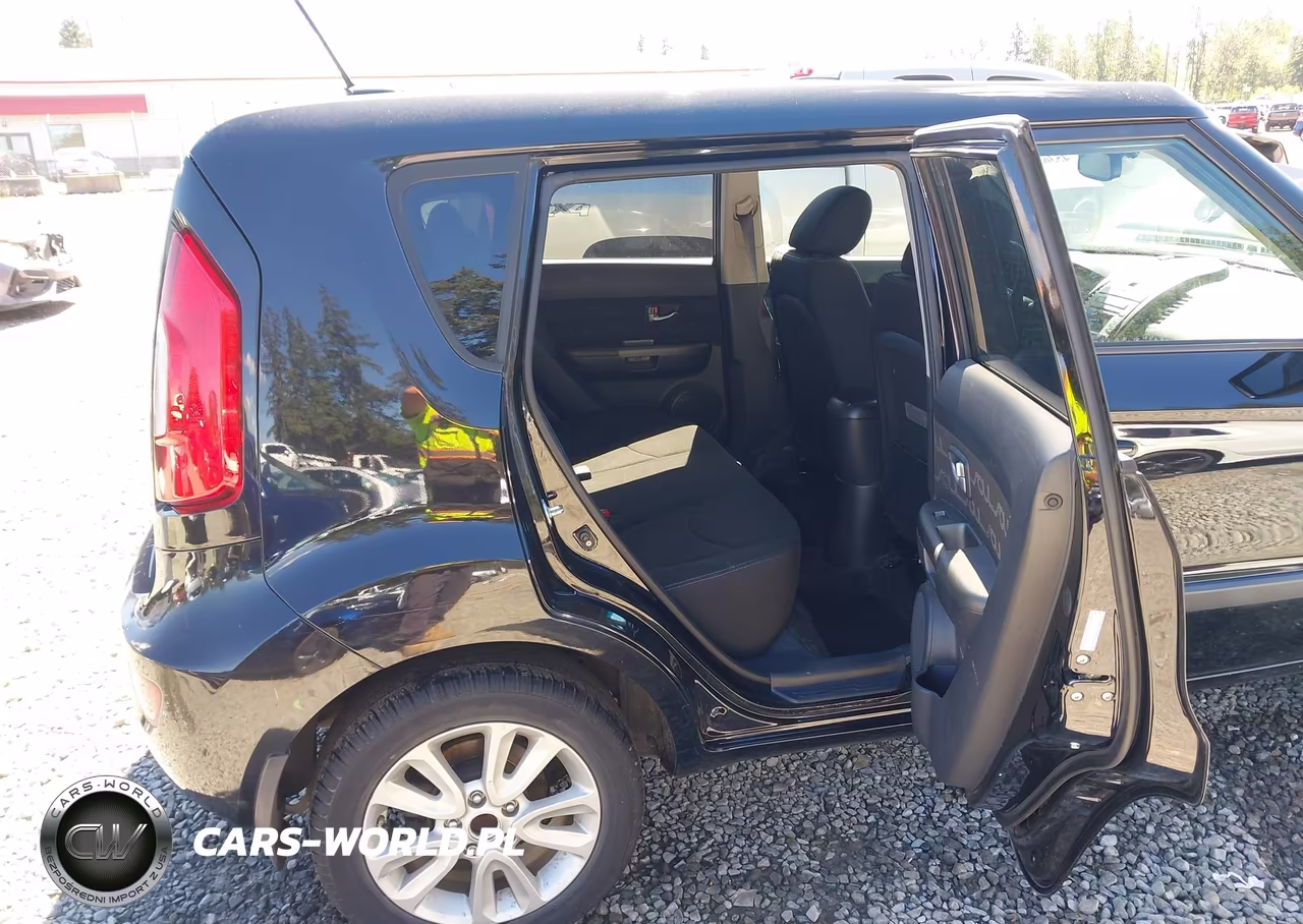 2013 Kia Soul + VIN:KNDJT2A65D7625890 - 8