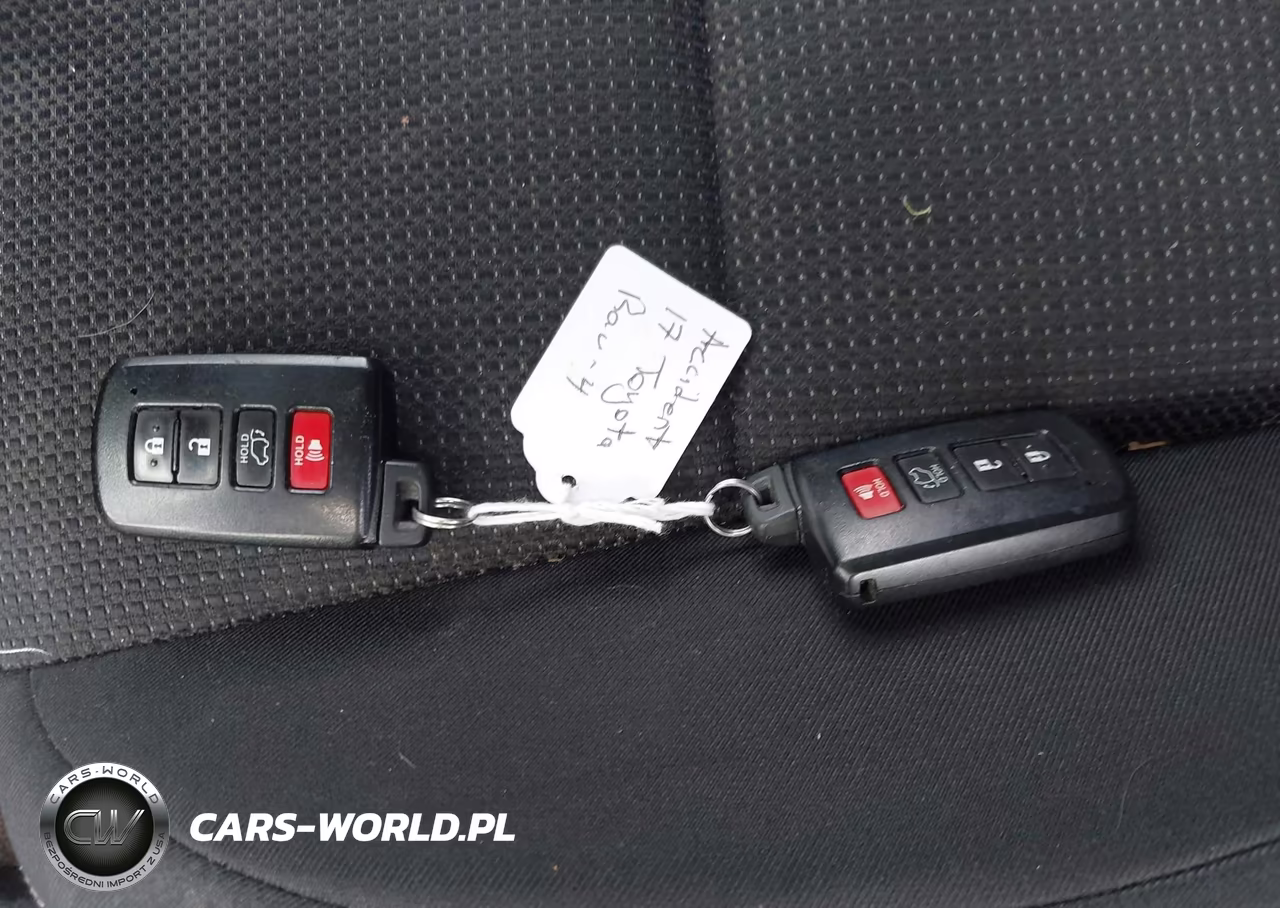 2017 Toyota Rav4 Hybrid Xle VIN:JTMRJREV1HD097243 - 11