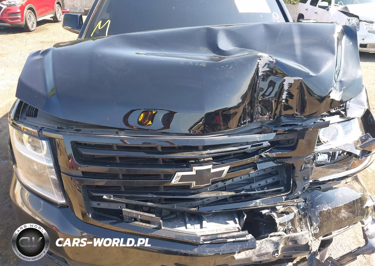 2019 Chevrolet Suburban Lt VIN:1GNSKHKC9KR405577 - 10