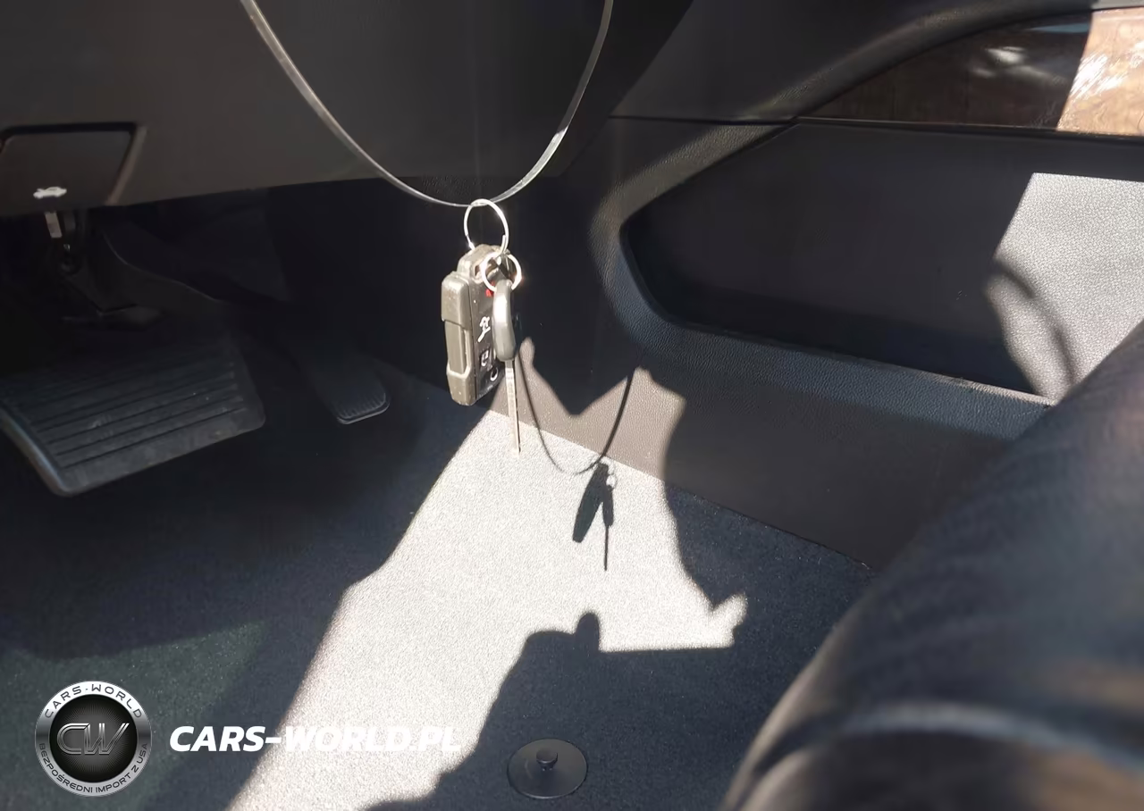 2019 Chevrolet Suburban Lt VIN:1GNSKHKC9KR405577 - 11