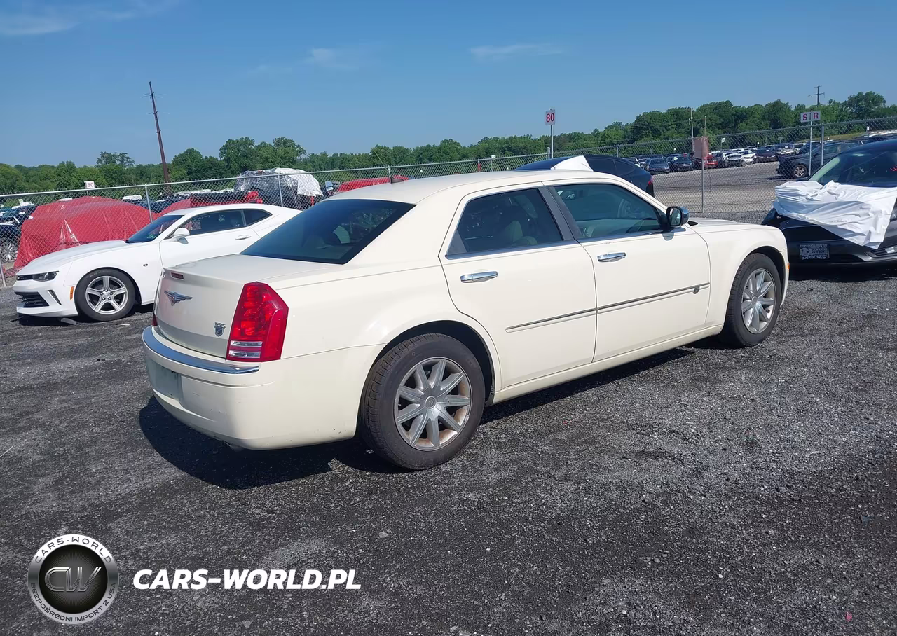 2008 Chrysler 300C Hemi VIN:2C3KA63HX8H131944 - 4