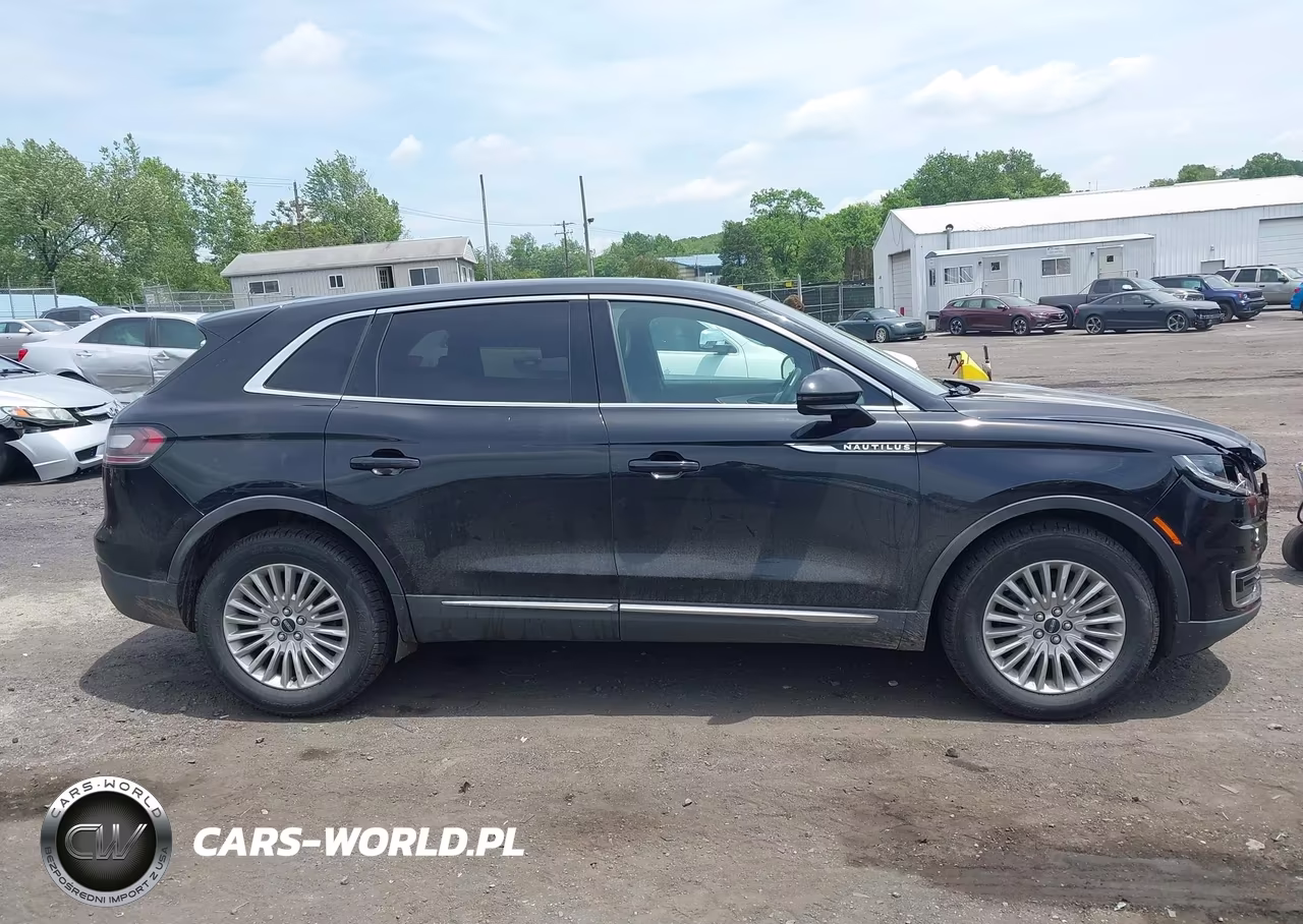 2019 Lincoln Nautilus Standard VIN:2LMPJ8J94KBL40583 - 13
