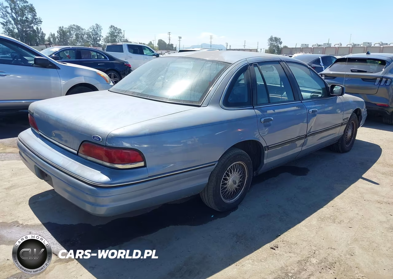 1992 Ford Crown Victoria VIN:2FACP73W3NX180994 - 4