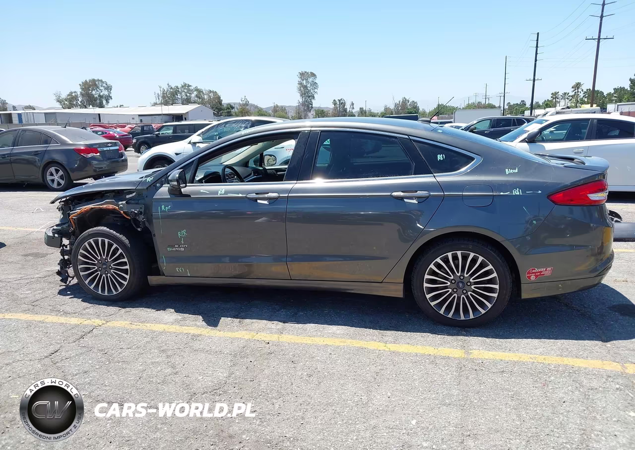 2017 Ford Fusion Energi Titanium VIN:3FA6P0SUXHR354180 - 15