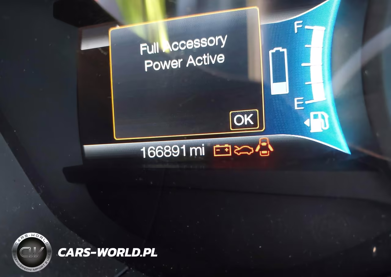 2017 Ford Fusion Energi Titanium VIN:3FA6P0SUXHR354180 - 16