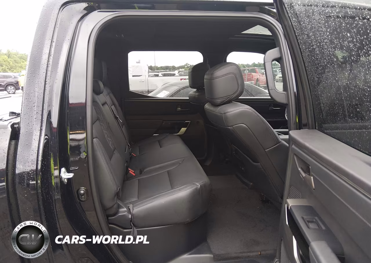2025 Toyota Tundra Limited VIN:5TFWA5DBXSX328620 - 8