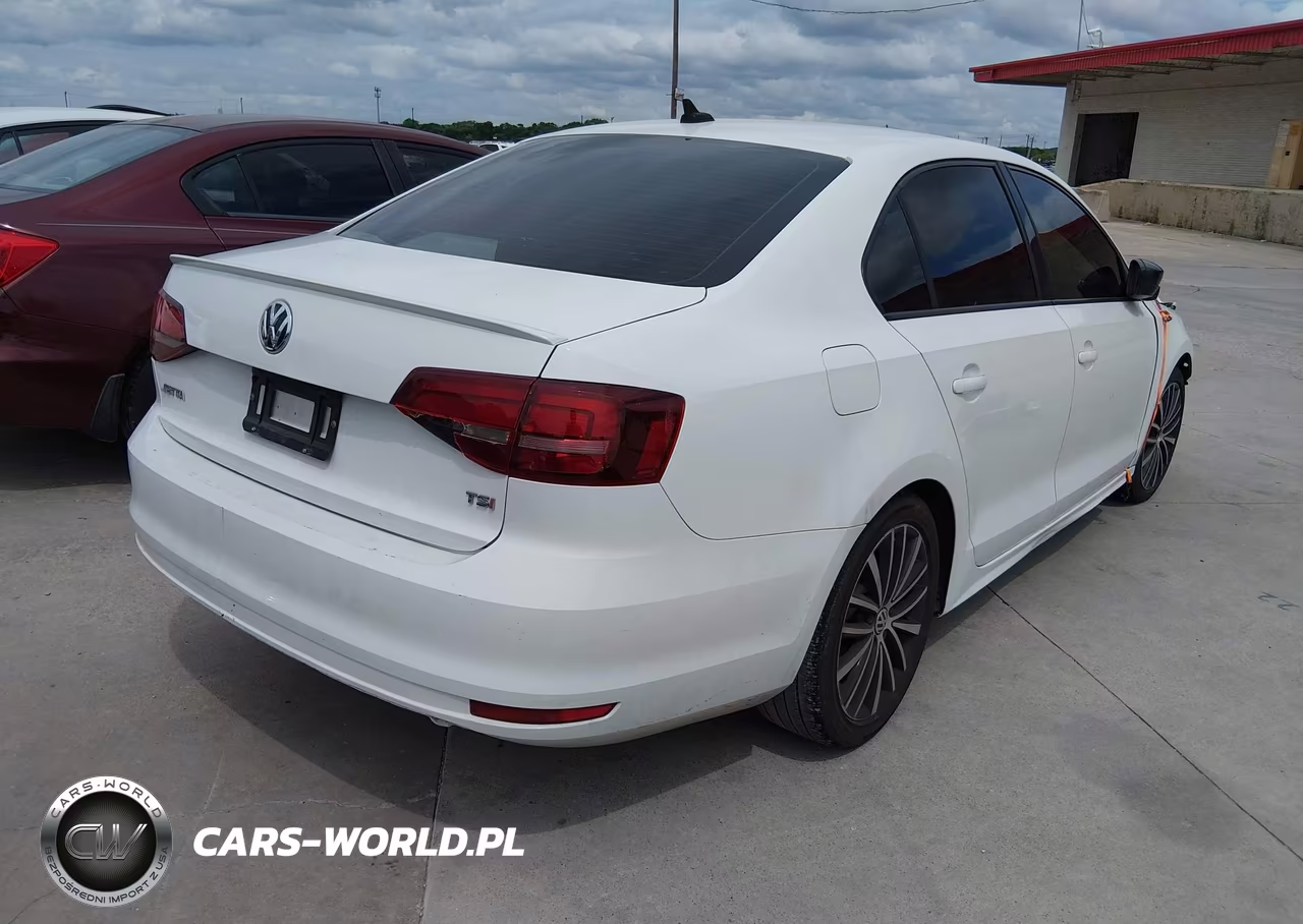 2016 Volkswagen Jetta 1.8T Sport VIN:3VWD17AJ2GM305454 - 4