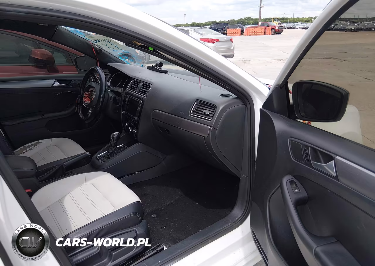 2016 Volkswagen Jetta 1.8T Sport VIN:3VWD17AJ2GM305454 - 5