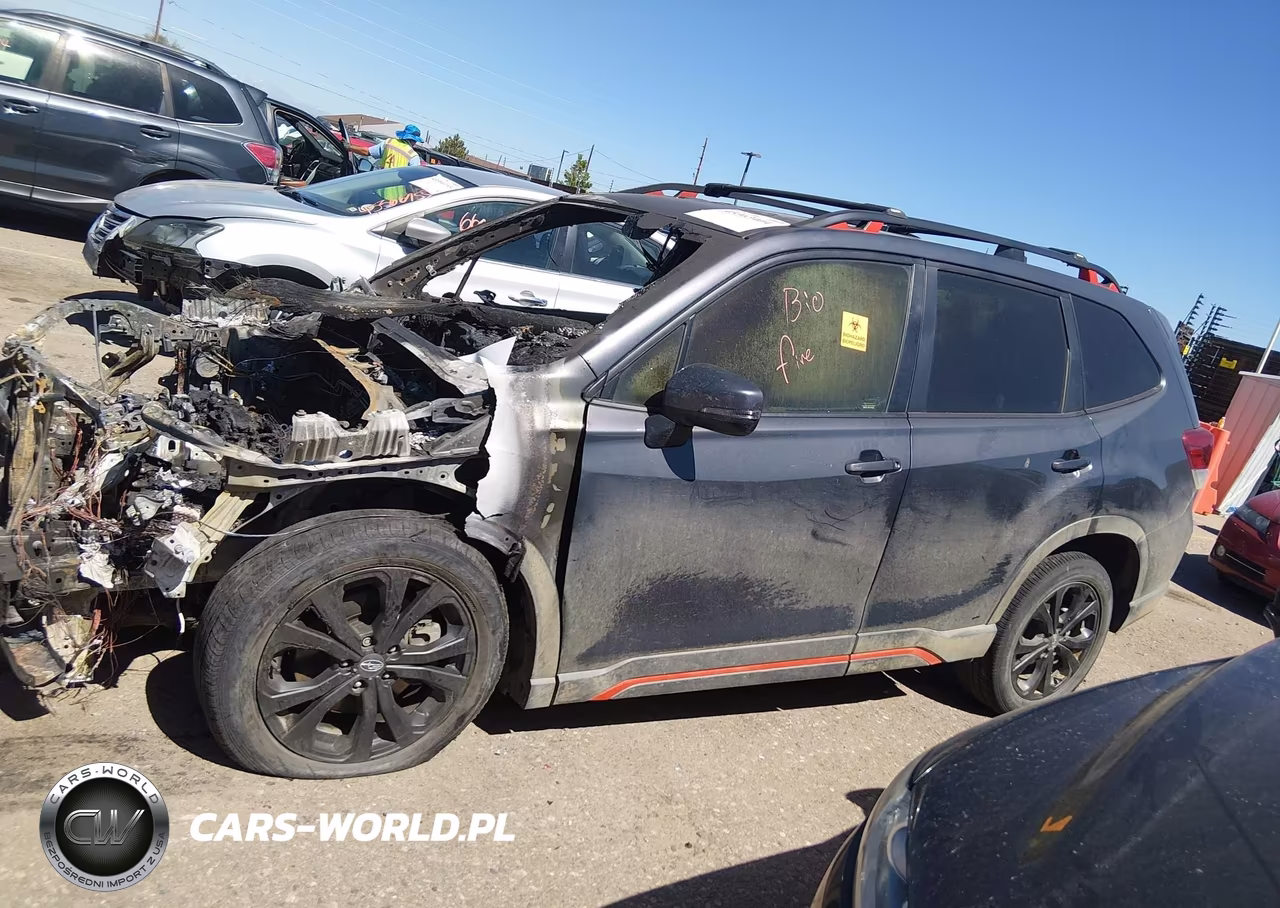2023 Subaru Forester Sport VIN:JF2SKAJC7PH455412 - 13