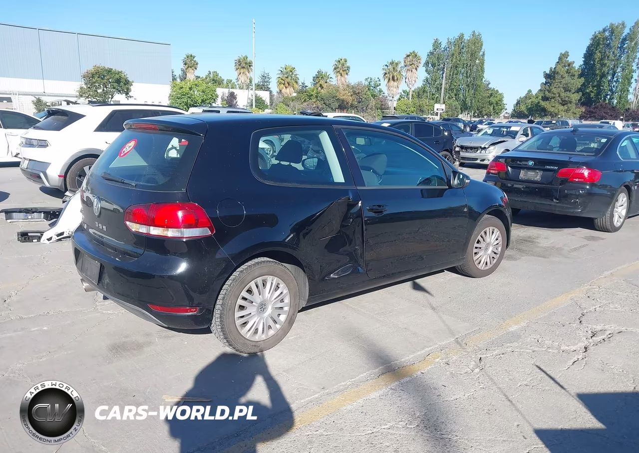 2010 Volkswagen Golf 2-Door VIN:WVWBB7AJ2AW310801 - 4