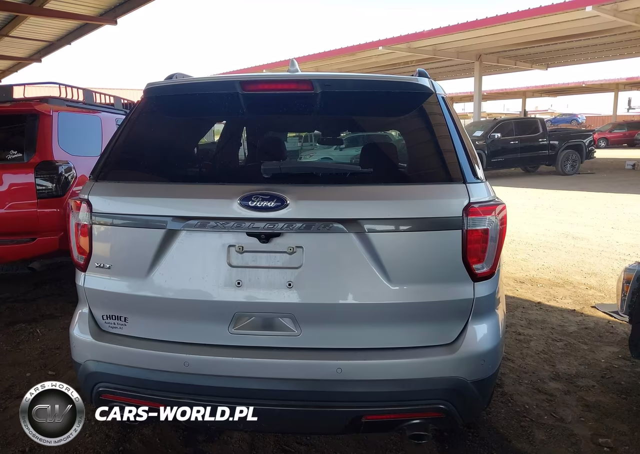 2017 Ford Explorer Xlt VIN:1FM5K7D87HGD41824 - 15
