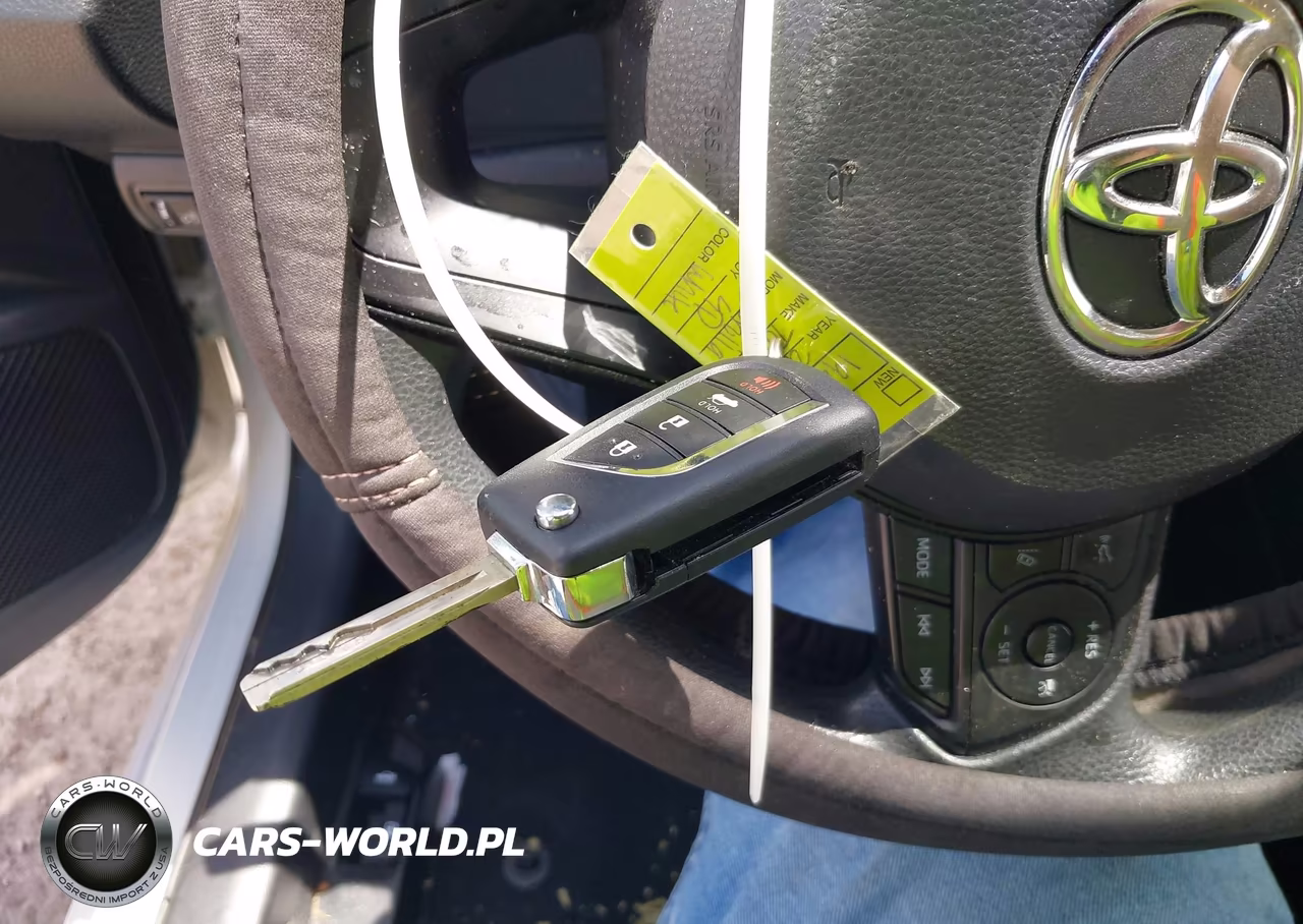 2021 Toyota Corolla Le VIN:JTDEPMAE2MJ121292 - 11