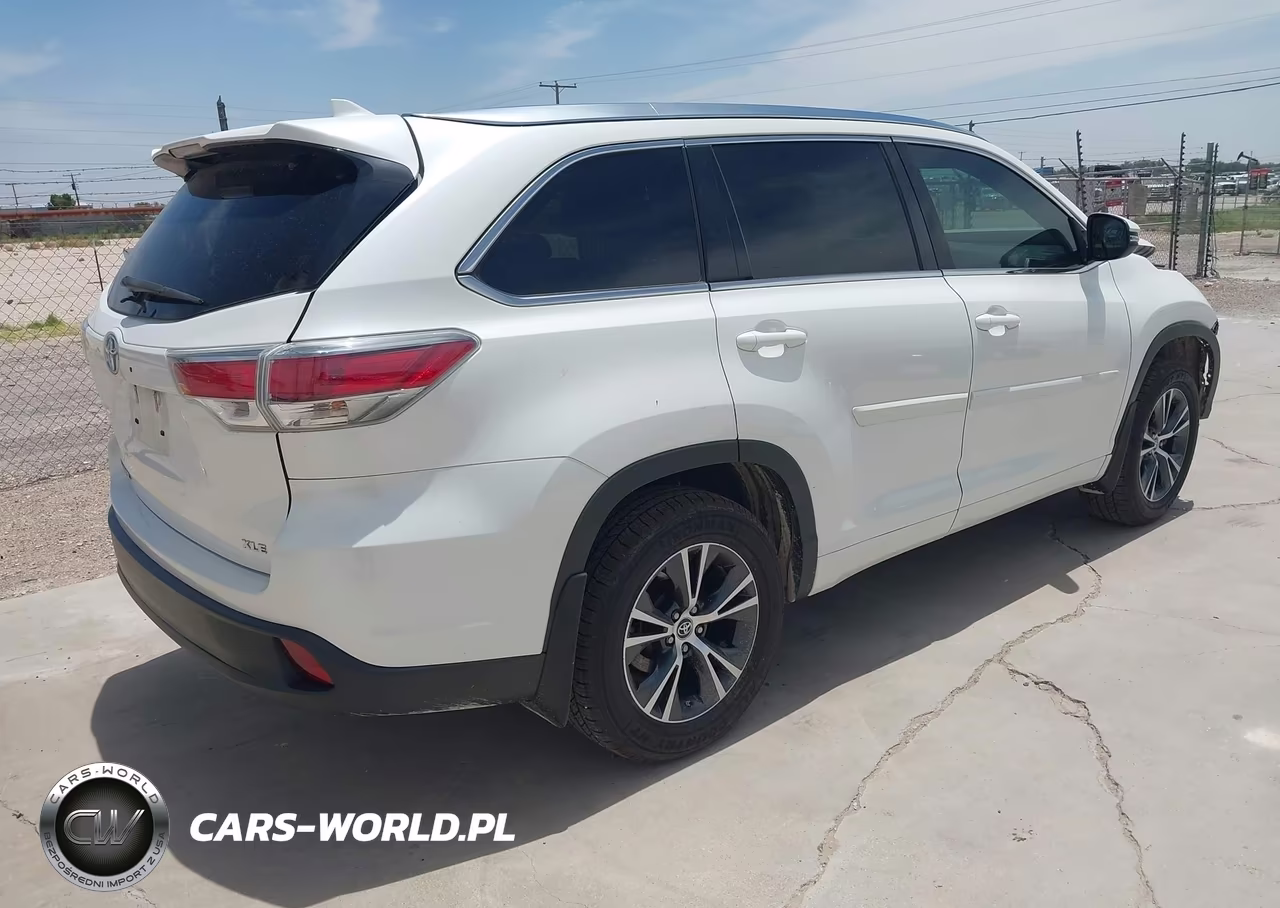 2016 Toyota Highlander Xle V6 VIN:5TDKKRFH6GS167782 - 4