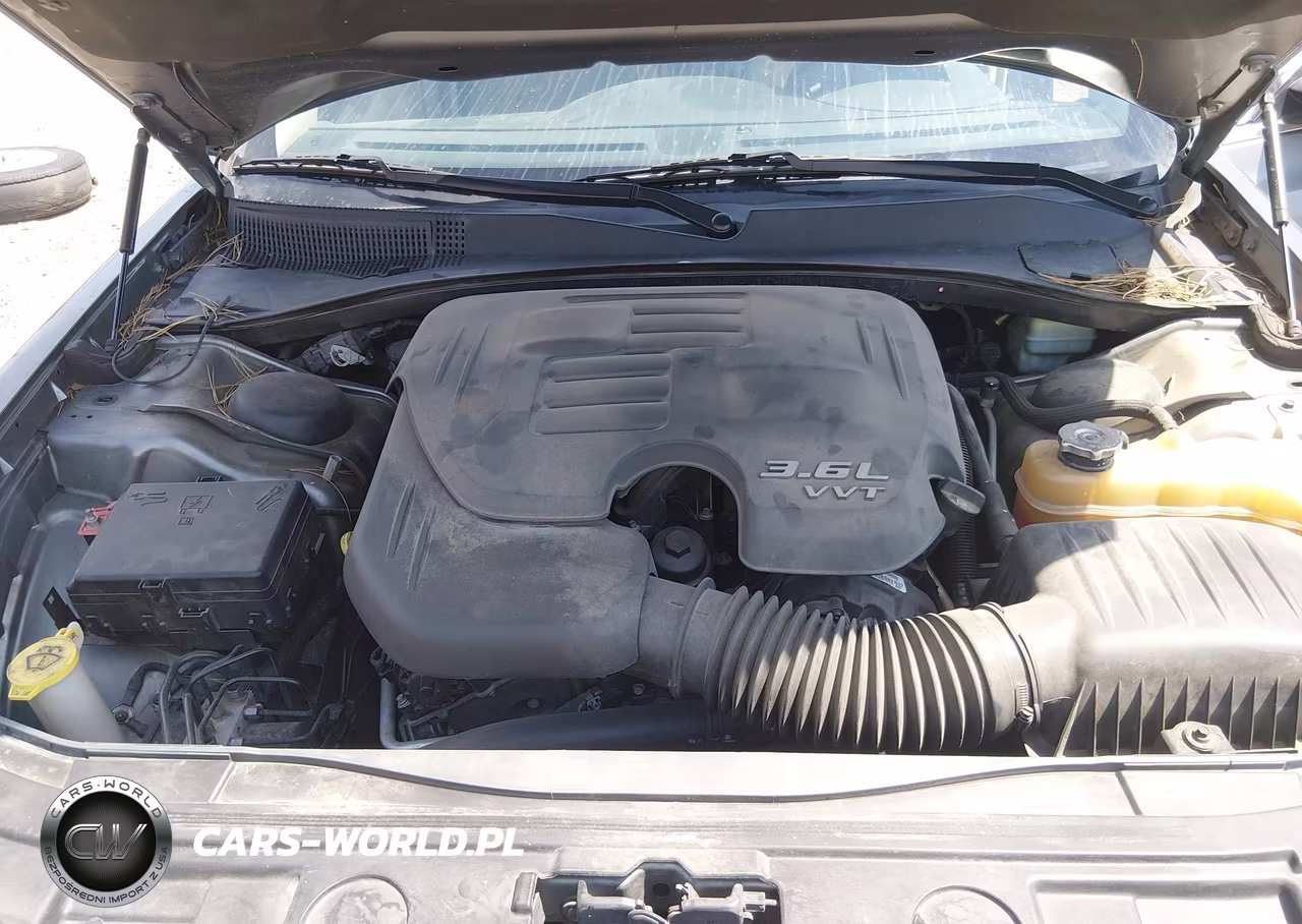 2012 Chrysler 300 VIN:2C3CCAAGXCH104666 - 10